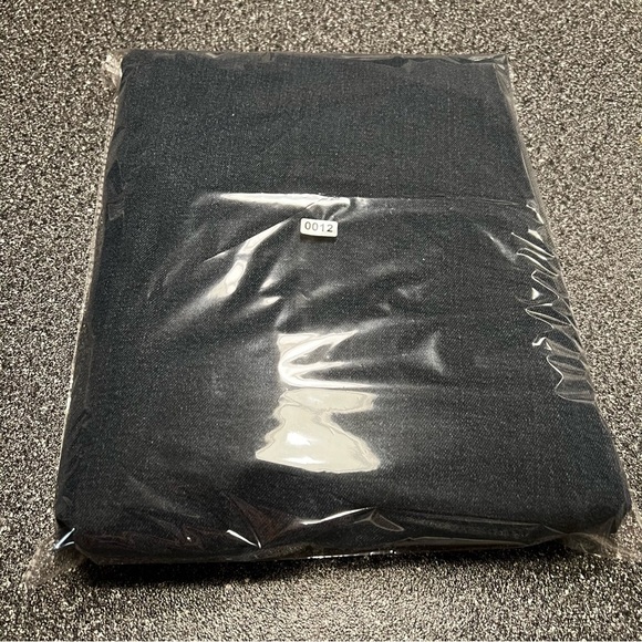 NWT- Universal Thread Women's Mid Rise 80s Slim Dark Wash Ankle Jeans size 17 - Picture 14 of 14